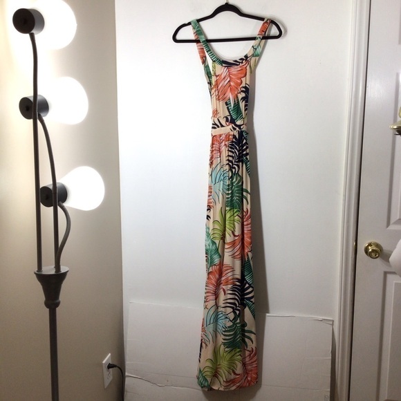 Aakaa Dress Long - Picture 1 of 11
